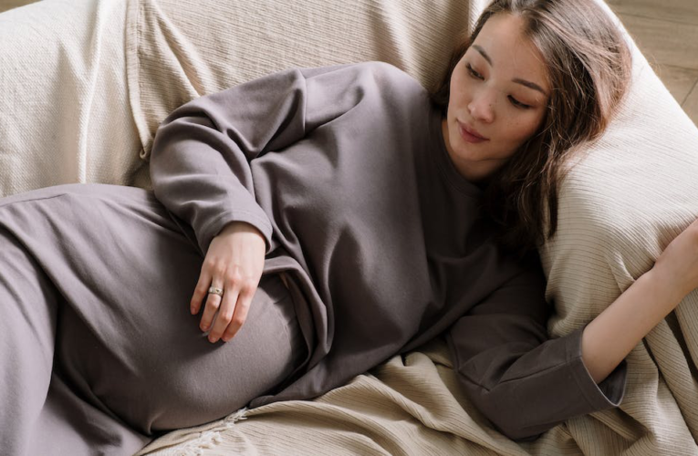 Menstruacja vs Ciąża: Czy bolał was brzuch jak na okres mimo bycia w ciąży?